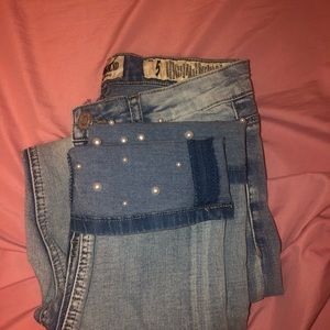 Light wash skinny jeans.